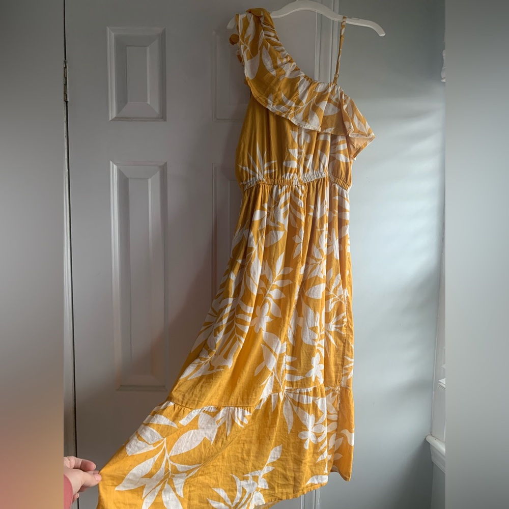 Old Navy Mustard yellow floral dress, summer dress, medium dress, long dress